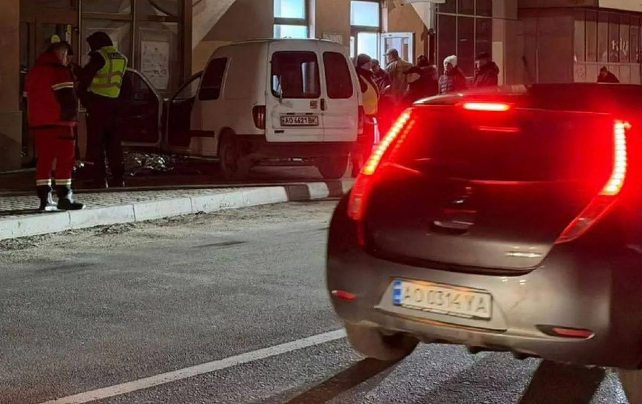 ДТП на вулиці Другетів в Ужгороді: водій помер за кермом