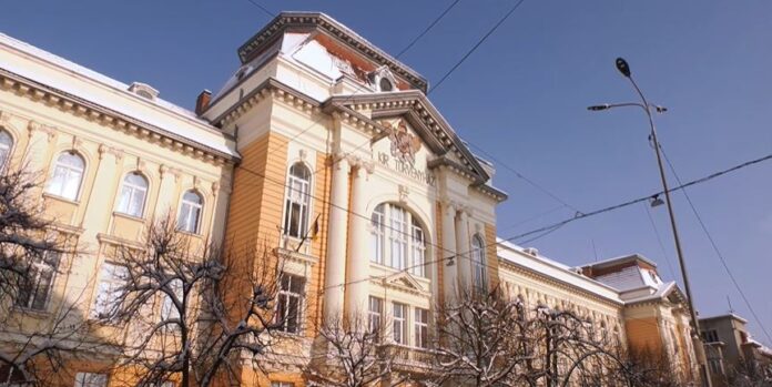 Поліція та евакуація біля Університету Ракоці в Берегові через повідомлення про замінування