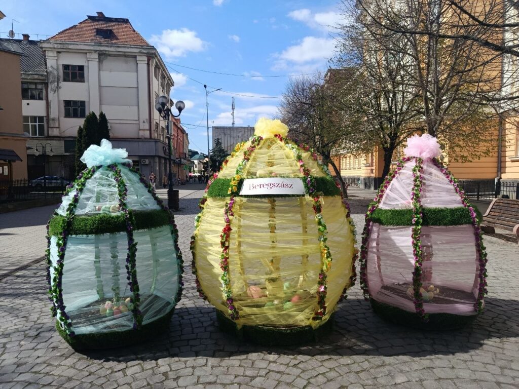 Великодній декор Берегово
