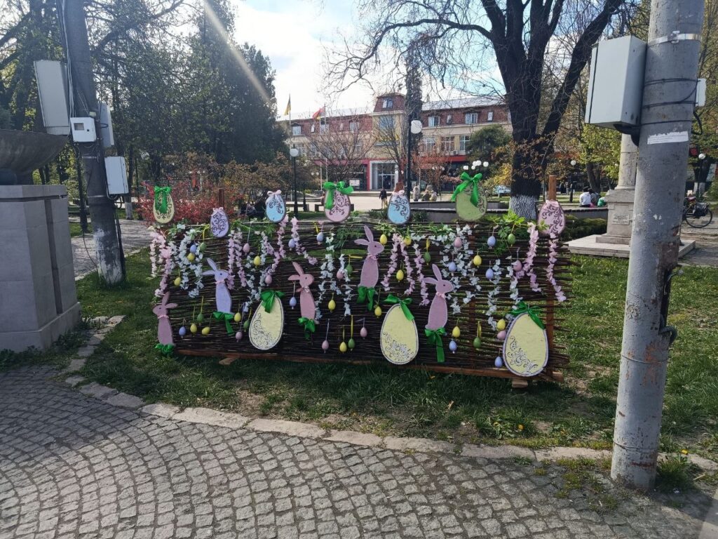 Великодній декор Берегово